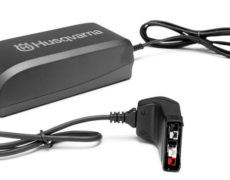 Husqvarna QC80F 12V Auto Acculader
