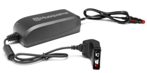 Husqvarna QC80F 12V Auto Acculader